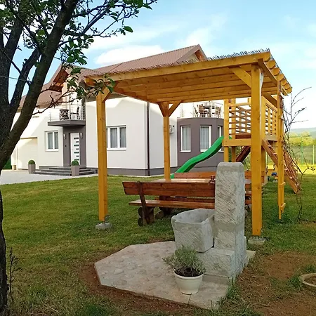 Villa 'whispering Pines' Ilidza