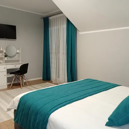 'whispering Pines' Ilidza *